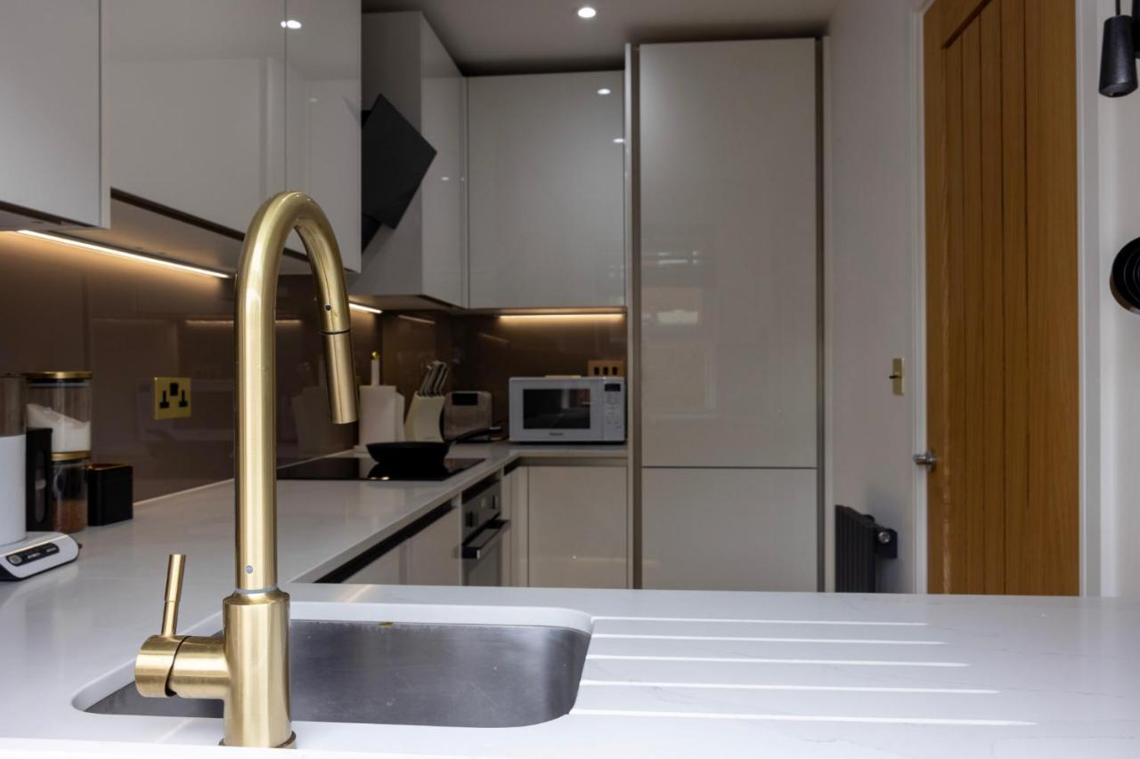 Charming 3-Bed House With 1 Parking Space Canterbury Exterior foto