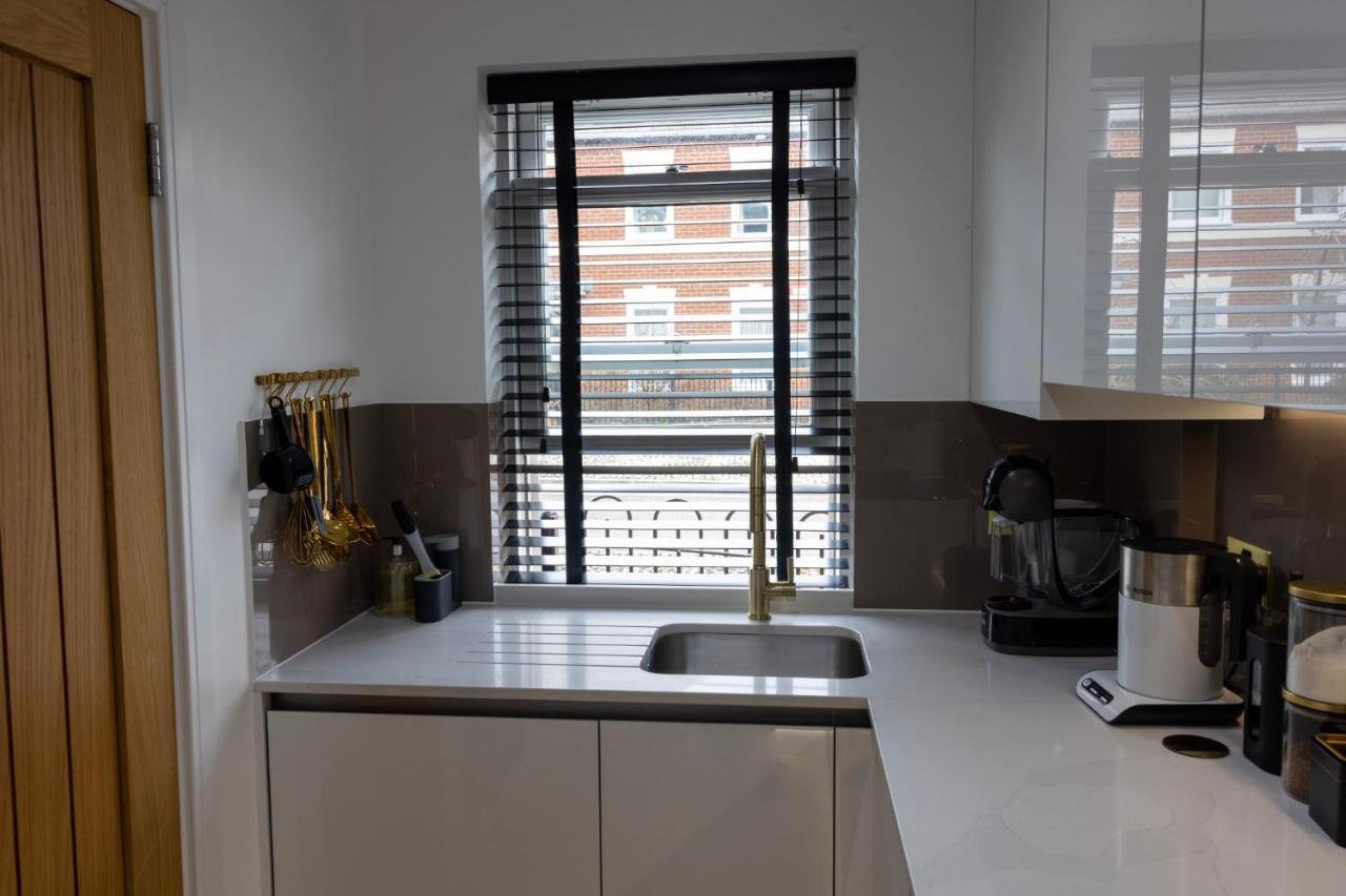 Charming 3-Bed House With 1 Parking Space Canterbury Exterior foto